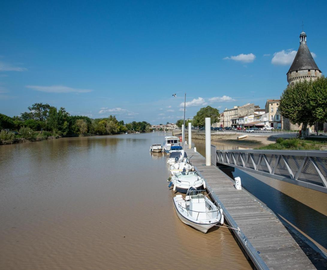 Logis Hotel De La Tour Libourne Exterior photo